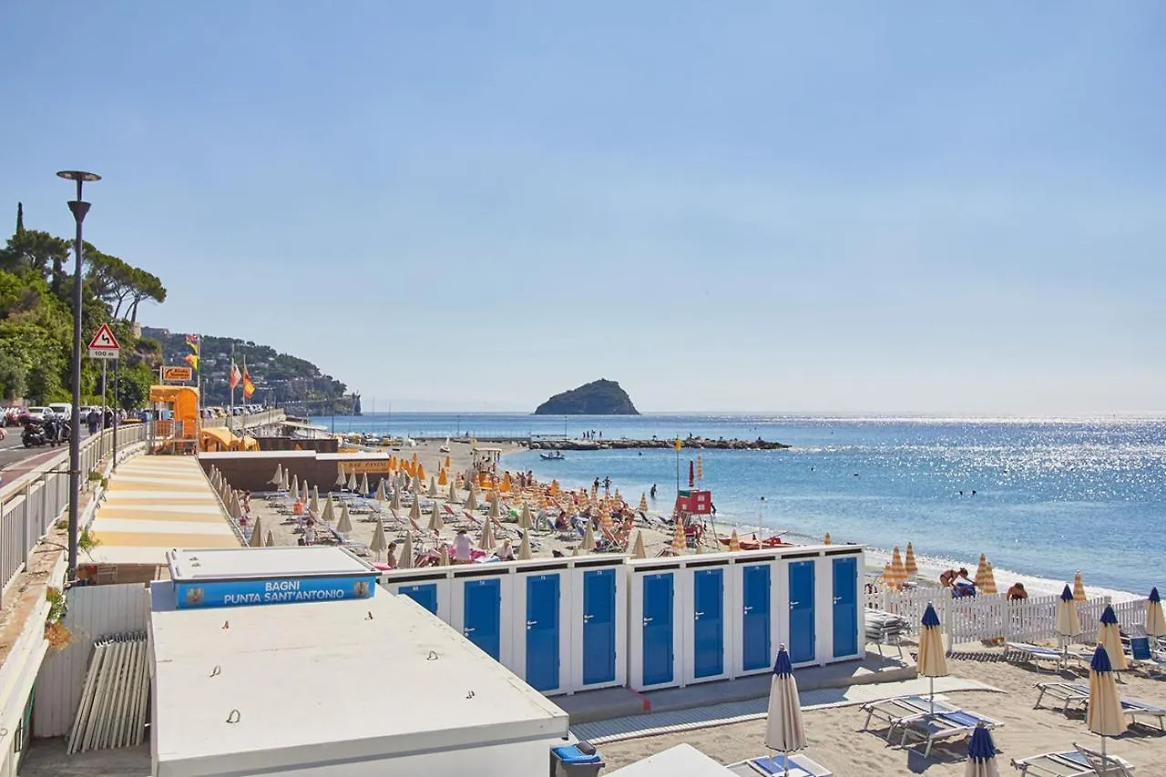 Apartment Spotorno Beach
